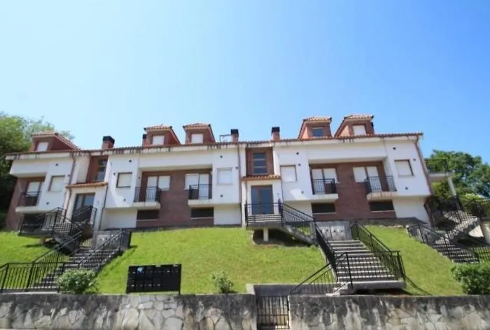 Casa de Claudia Comillas- Jardín privado - A 10 metros del Capricho de Gaudí