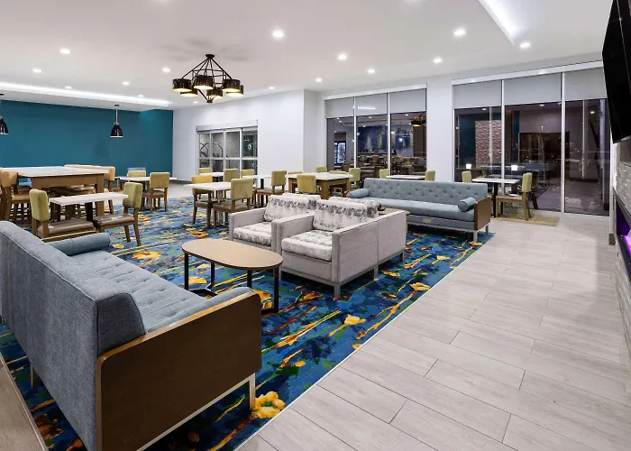 La Quinta Inn & Suites By Wyndham Locust Grove
