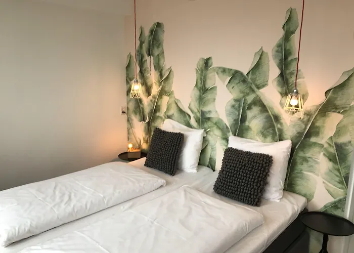 Hotel Credible