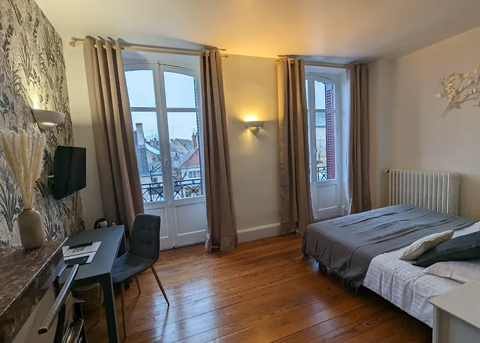 Logis Hotel La Tourelle Du Beffroi