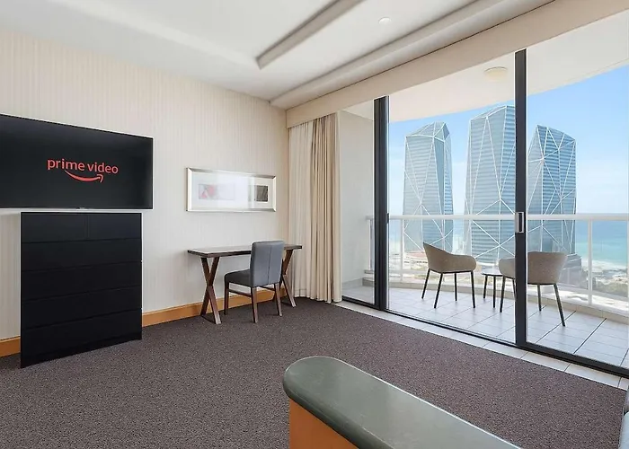 Ocean View Studio Apartment Surfers Paradise - Free Parking