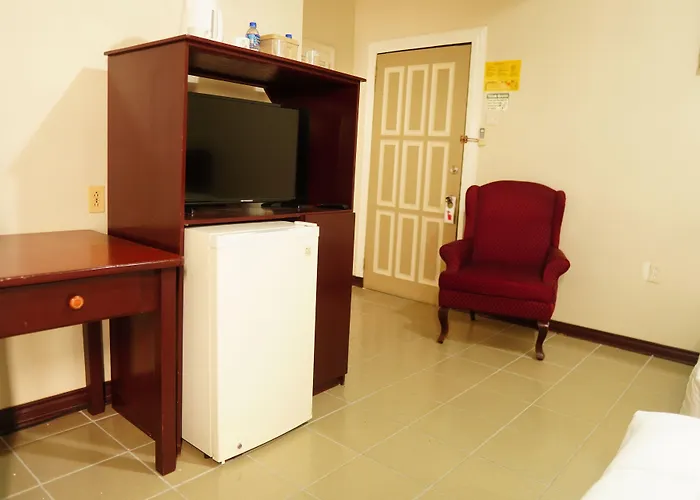 Regency Suites Hotel