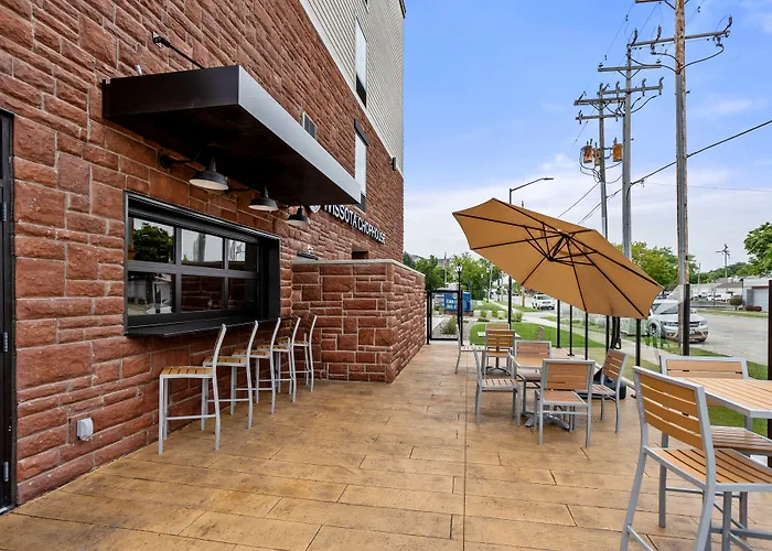 Cobblestone Hotel & Suites - Lynden