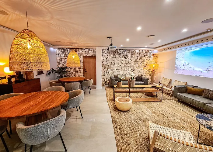 S'Estancia Suites
