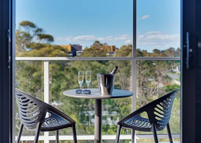 Littomore Suites Kingswood