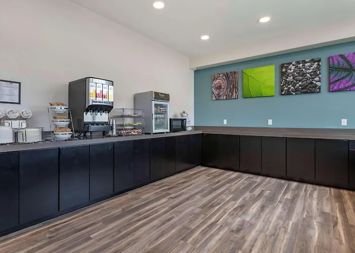 Mainstay Suites Milwaukee-Franklin