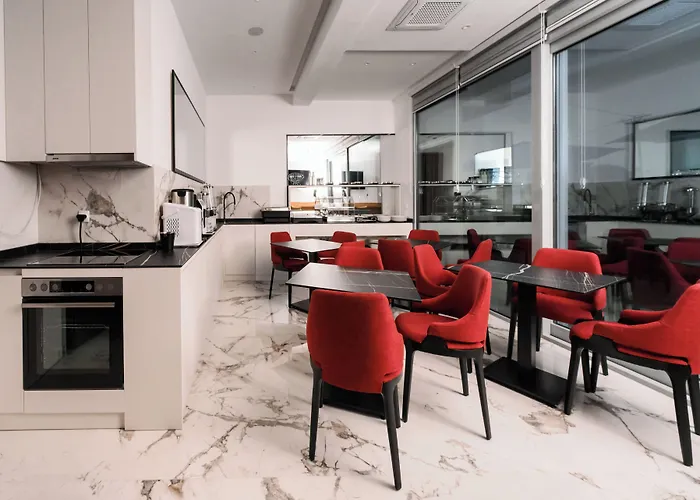 G Star Hotel