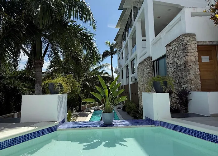 Kainos Tropical Boutique Hotel