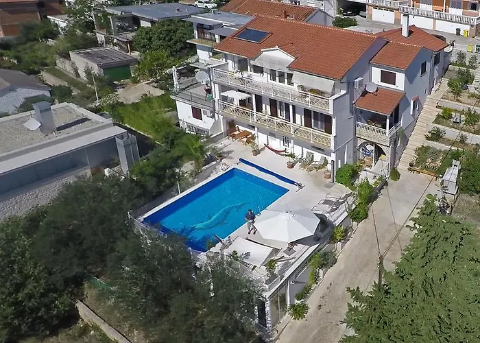Villa Lana Apartments