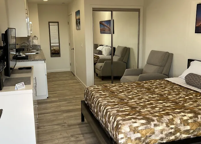 Villa Alamari Inn And Suites