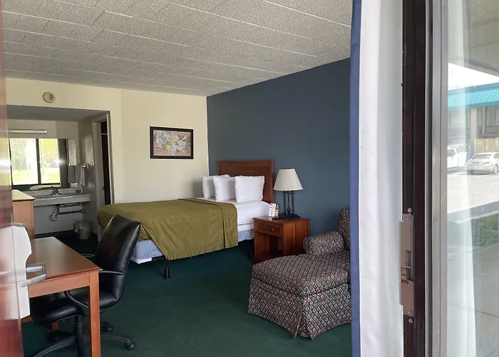 Horseshoe Curve Lodge