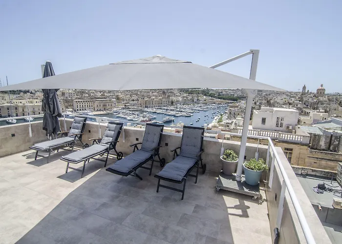 Senglea Suites