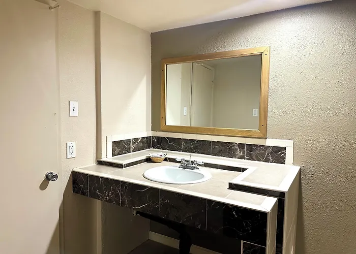 Regency Inn Fresno