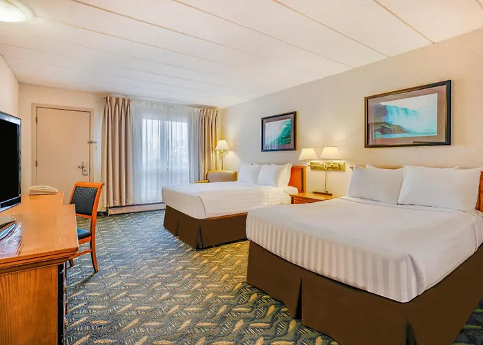 Travelodge By Wyndham Niagara Falls At The Falls