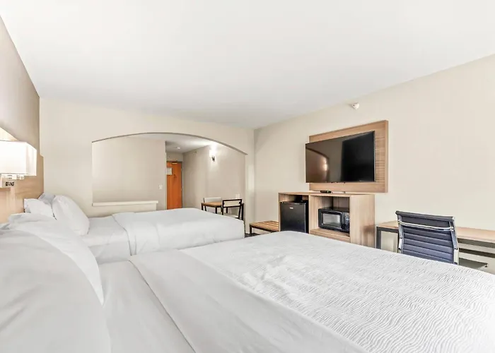 Quality Inn & Suites On The River