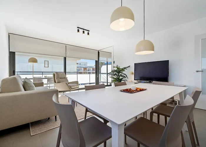 Hauzify I Apartaments Coral