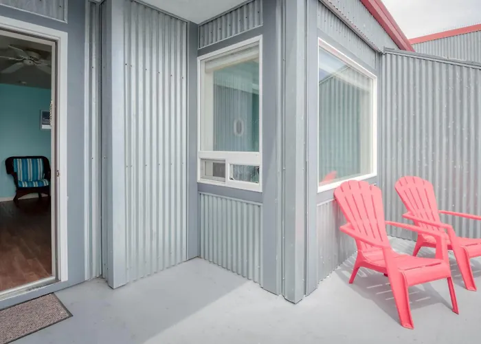 Oceans Edge - Anchor Pier Lodge