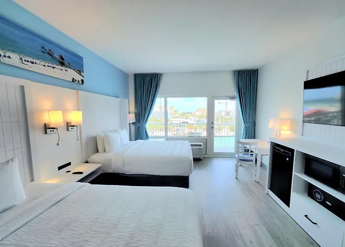 Charthouse Clearwater Beach Marina Hotel