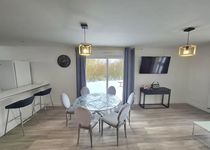 Logis Hotel- Restaurant La Haie Des Vignes Seminaires Et Evenementiel