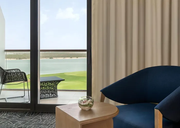 Yas Plaza Bay By Ihg