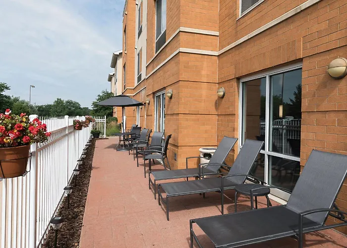 Fairfield Inn & Suites By Marriott Milwaukee Airport