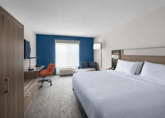 Holiday Inn Express Pembroke By Ihg