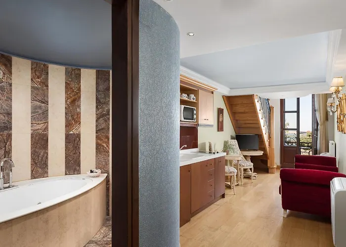 Civitas Suites Hotel