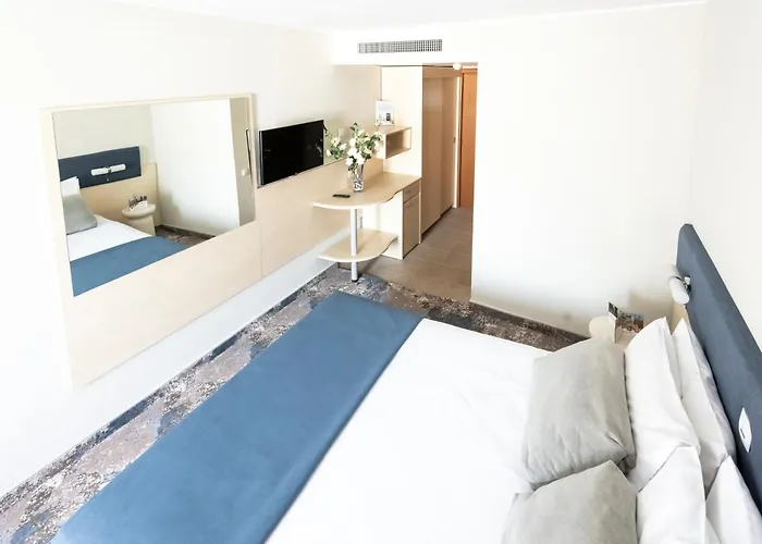 Zenith Hotel