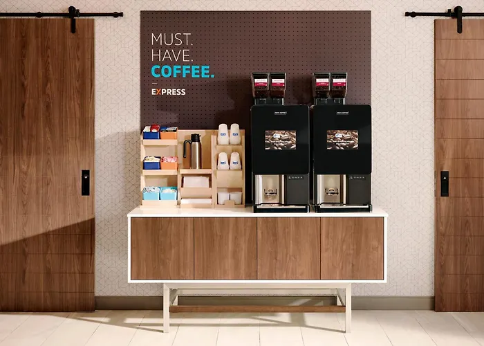 Holiday Inn Express & Suites Lexington Midtown - I-75 By Ihg