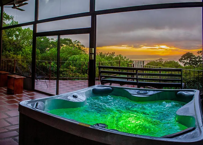 Sunset Vista Lodge,Monteverde,Costa Rica.