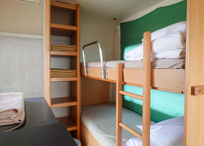 直島町ふるさと海の家 つつじ荘 Seaside Stay Tsutsuji-So