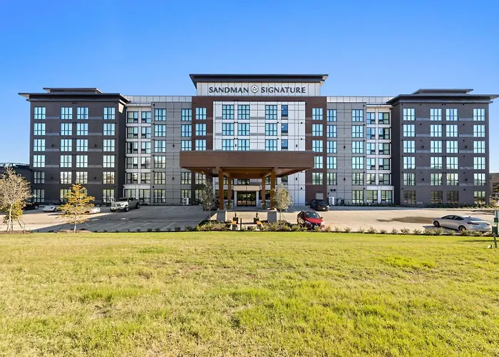 Sandman Signature Dallas Las Colinas Hotel&Suites