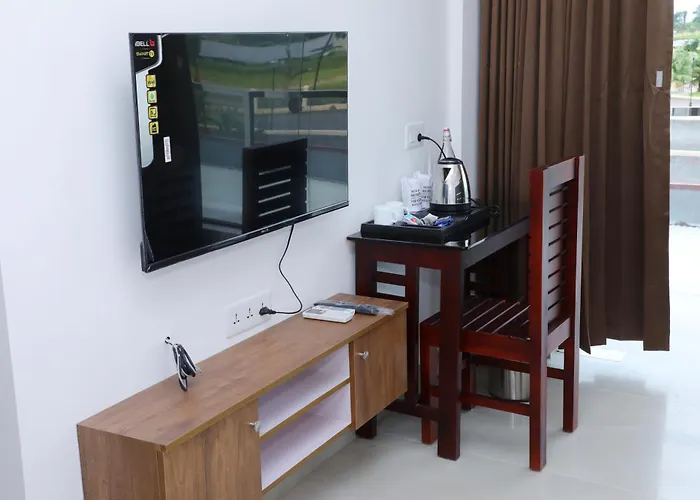 Aura Airport Hotel