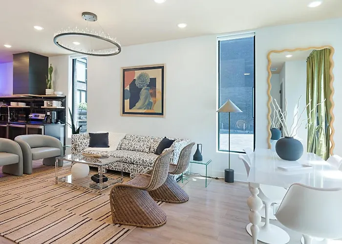 The Grove By Avantstay Stylish And Spacious Perfect For Groups
