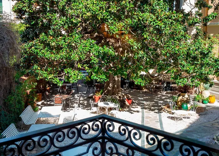 Hotel La Casa Pairal