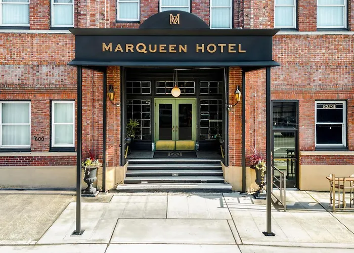 MarQueen Hotel