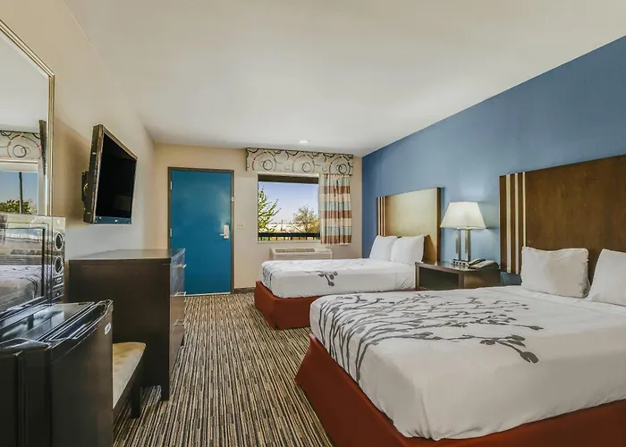 Econo Lodge Inn & Suites Enid South