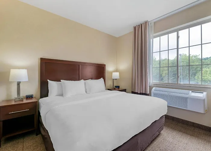 Comfort Suites Lake Geneva East
