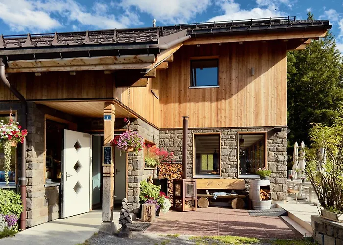 Berggasthaus Eggberge - Boutique Mountain Hotel - Access Via Cablecar