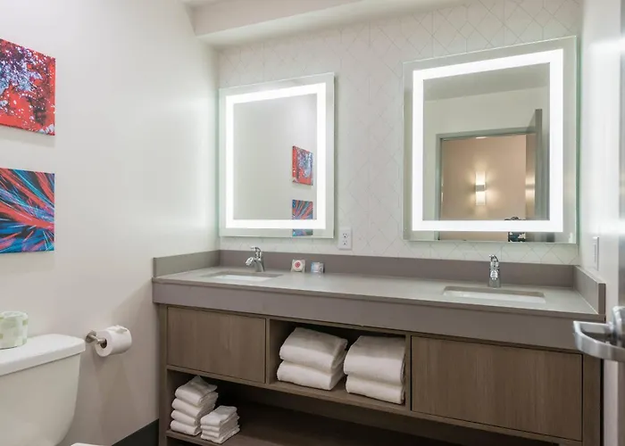Comfort Suites Colorado Springs East - Medical Center Area