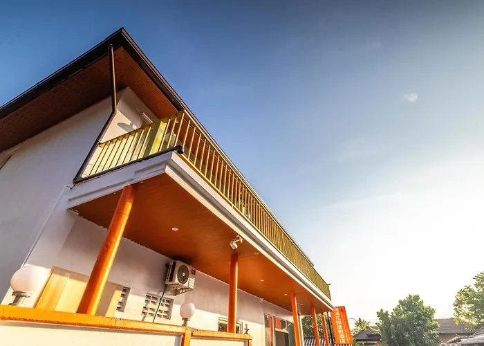 Tongtong Garden Holiday Hotel普吉岛通通花园酒店