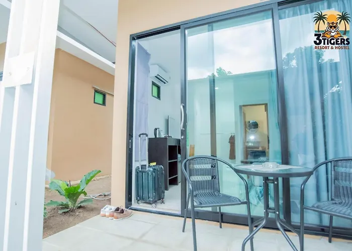 3 Tigers Resort & Hostel