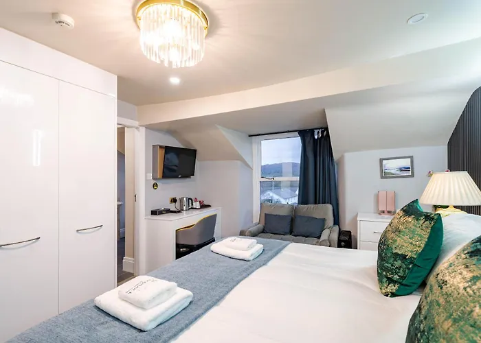 Waterhead Rooms & Suites - Parking And Light Breakfast