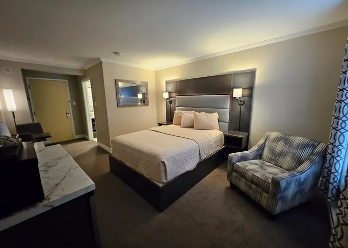 Newfound Inn And Suites