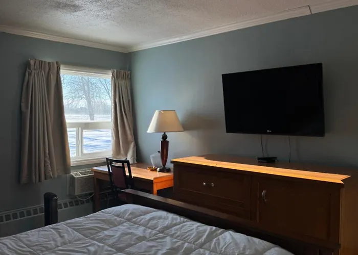 Country Road Motor Inn