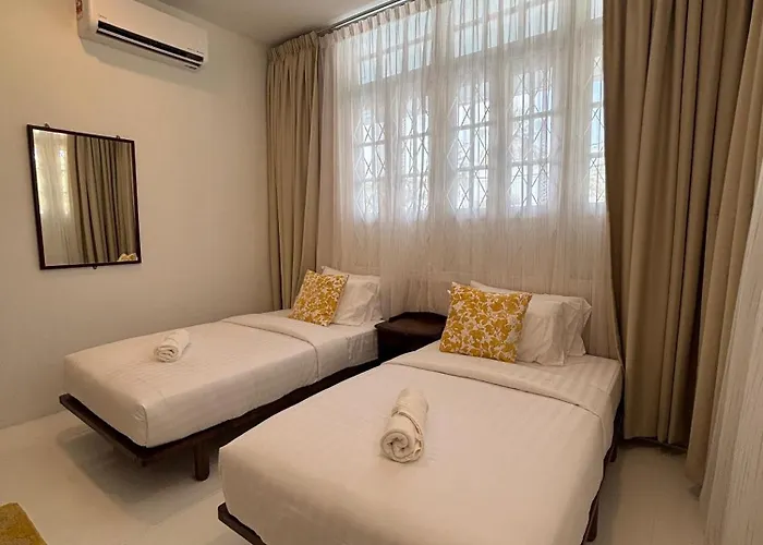 Sunset Beach Retreat&Beach Bistro