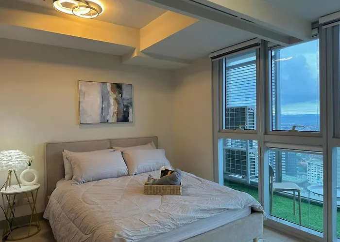 35Th Prime Staycation Bgc