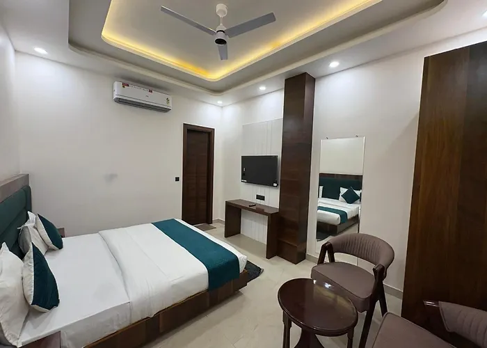 Hotel Bliss Inn & Terrace