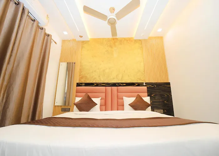 Hotel Yash Palace