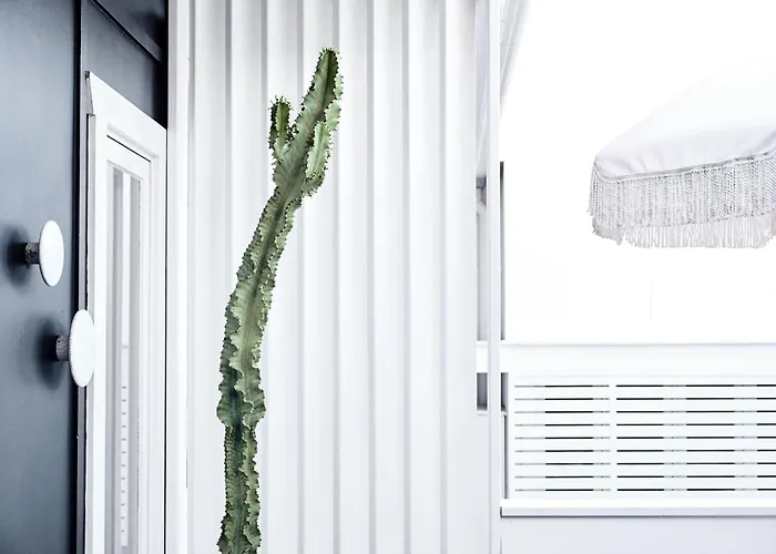 Bask & Stow I Luxe Guesthouse